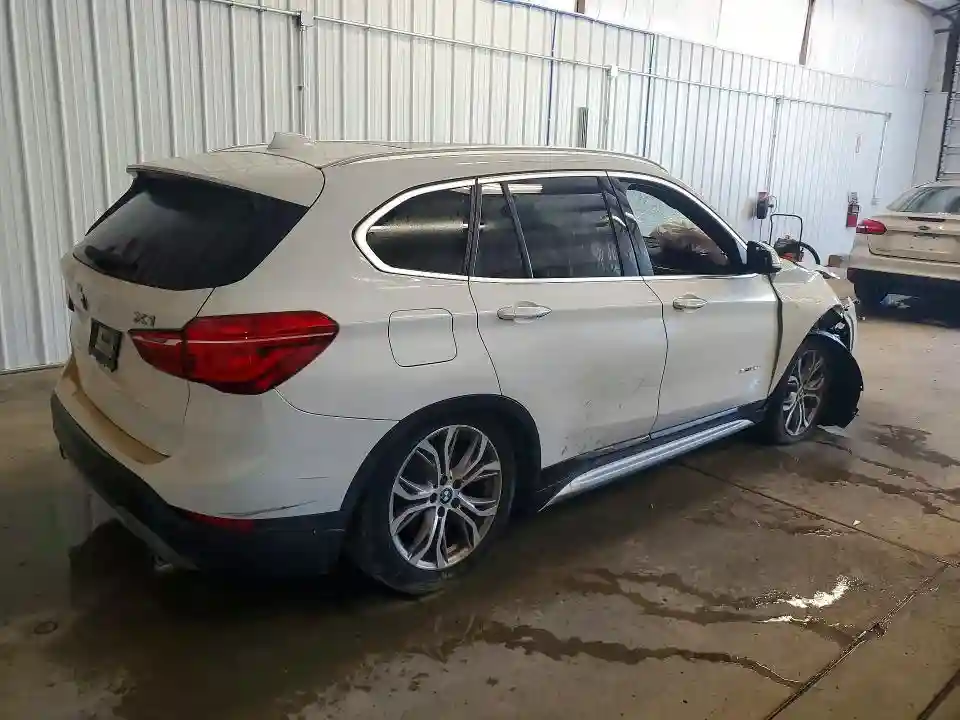 WBXHU7C37H5H37190 2017 BMW X1-2