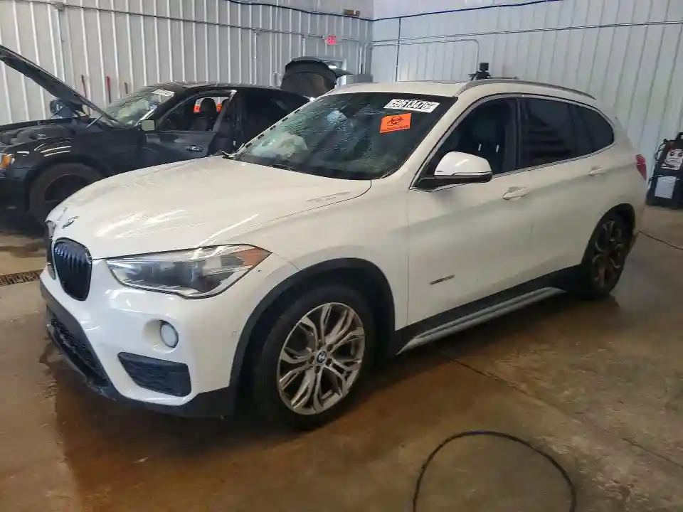 WBXHU7C37H5H37190 2017 BMW X1-0