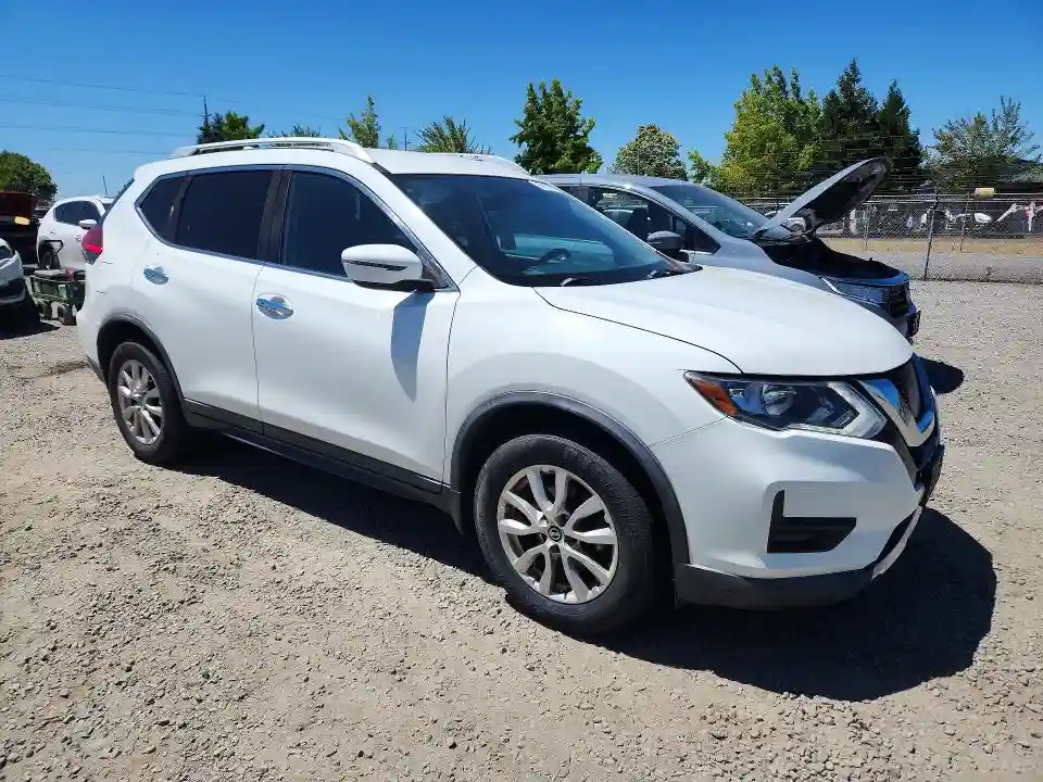 KNMAT2MT7HP591863 2017 NISSAN ROGUE-3