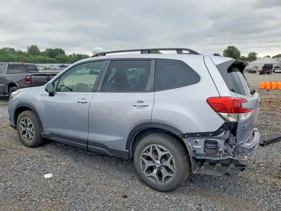 JF2SKAEC5NH415367 2022 SUBARU FORESTER-1