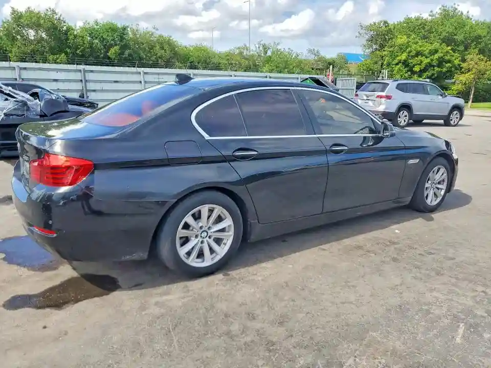 WBA5A5C58FD513423 2015 BMW 5 SERIES-2
