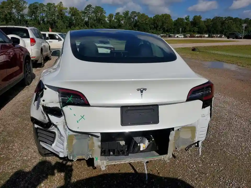 5YJ3E1EA4NF348642 2022 TESLA MODEL 3-5