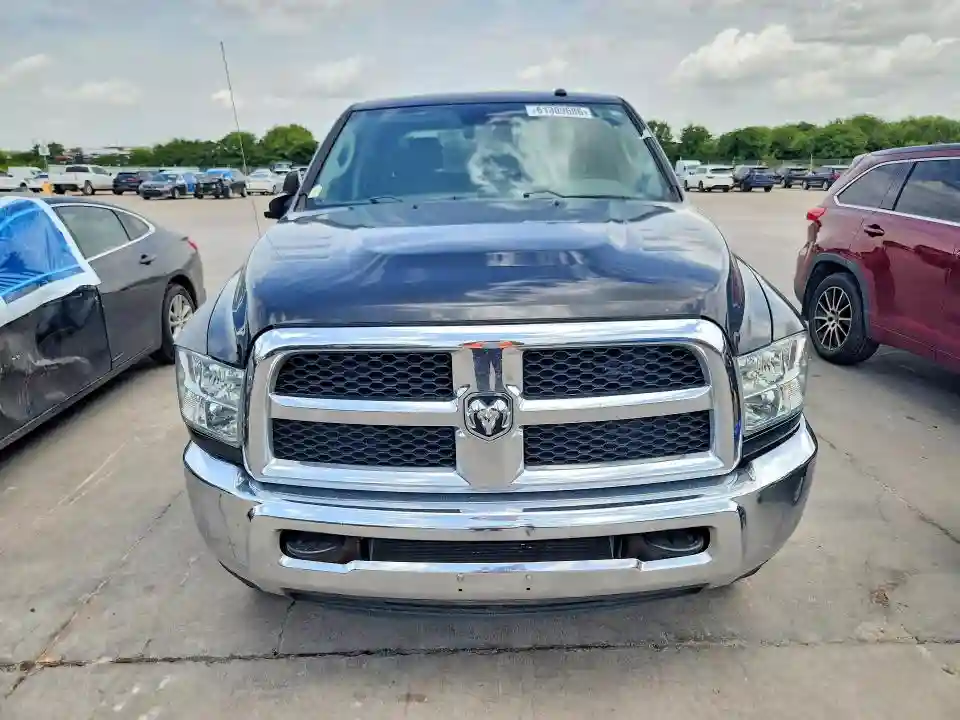 3C6UR5CL5JG315391 2018 RAM 2500-4