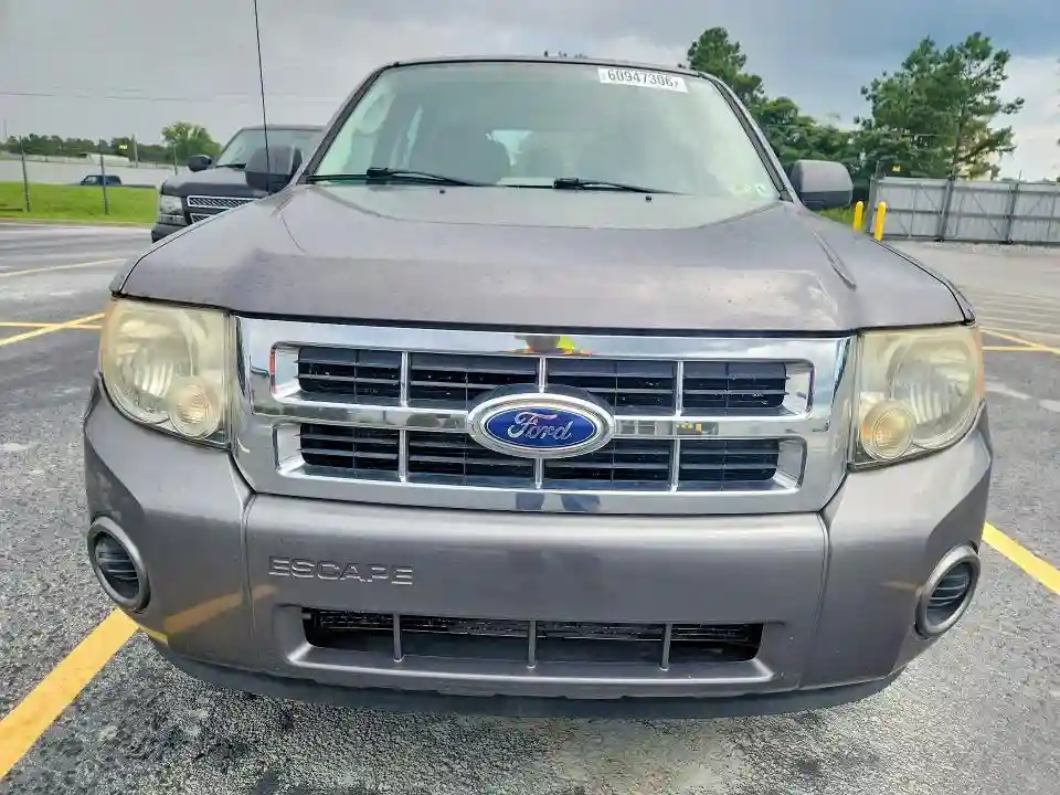 1FMCU9C7XBKA32035 2011 FORD ESCAPE-4