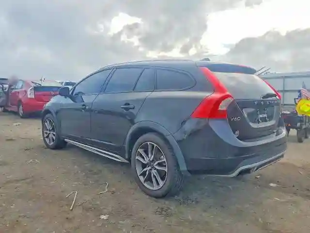 YV4612HK8G1019258 2016 VOLVO V60-1