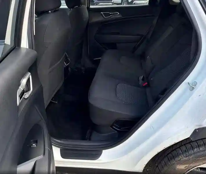KNDPUCAG1P7101680 2023 KIA SPORTAGE-5