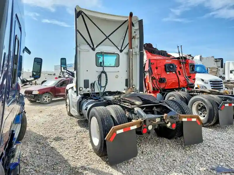 1XPBA48XXHD428725 2017 PETERBILT ALL OTHER-2