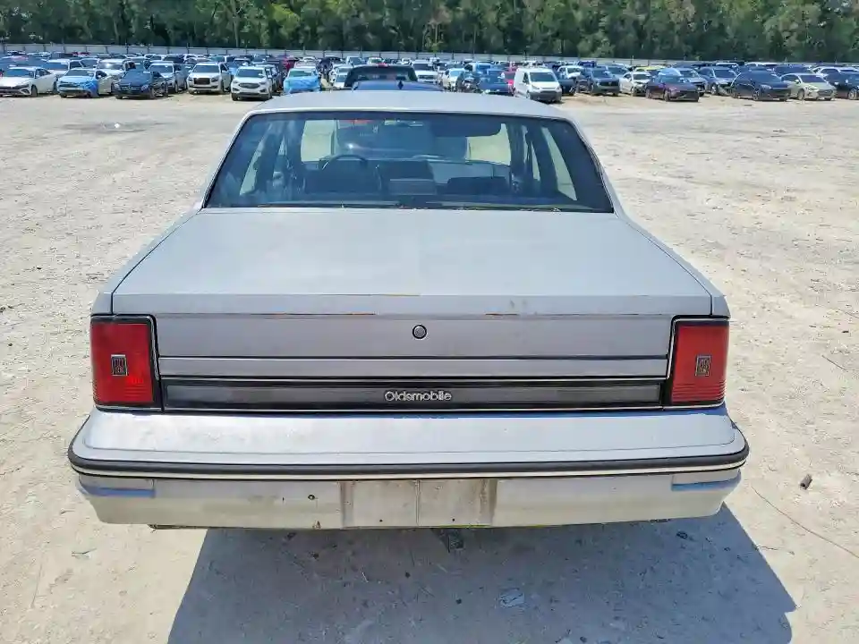 2G3AJ5130J9341204 1988 OLDSMOBILE CUTLASS-5