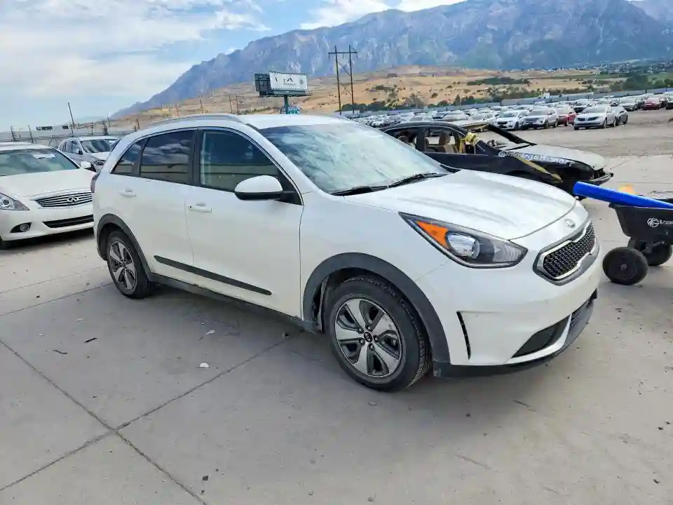 KNDCB3LC7K5252297 2019 KIA NIRO-3
