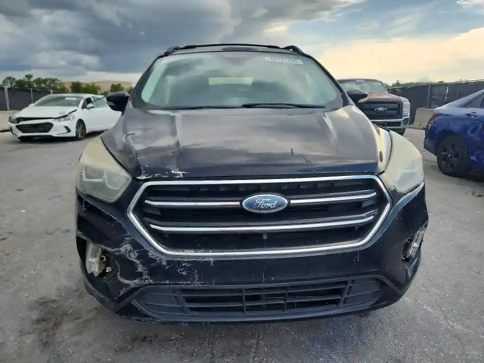 1FMCU0JD9HUD81799 2017 FORD ESCAPE-4