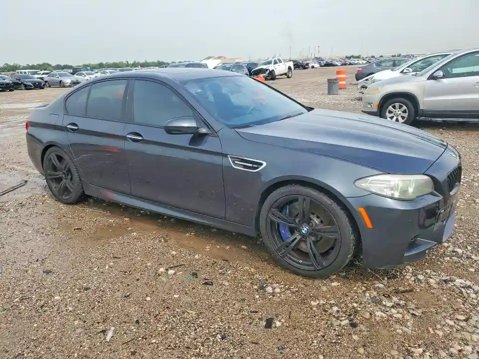 WBSFV9C55GD595740 2016 BMW M5-3