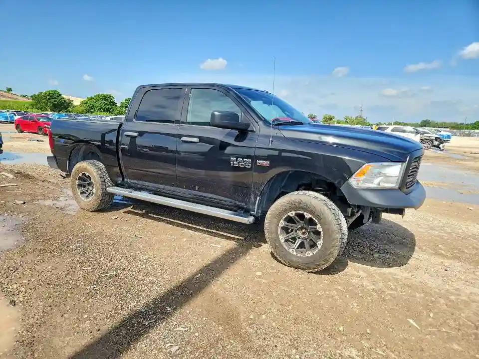 3C6RR7KT6HG728952 2017 RAM 1500-3