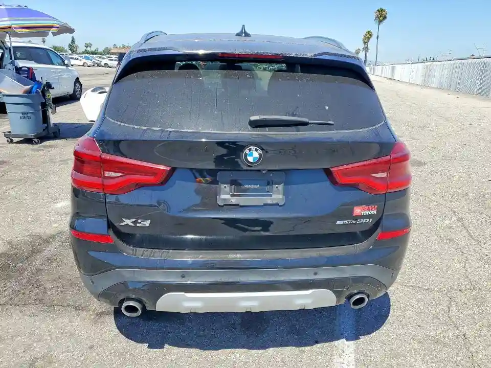 5UXTR7C53KLF34499 2019 BMW X3-5