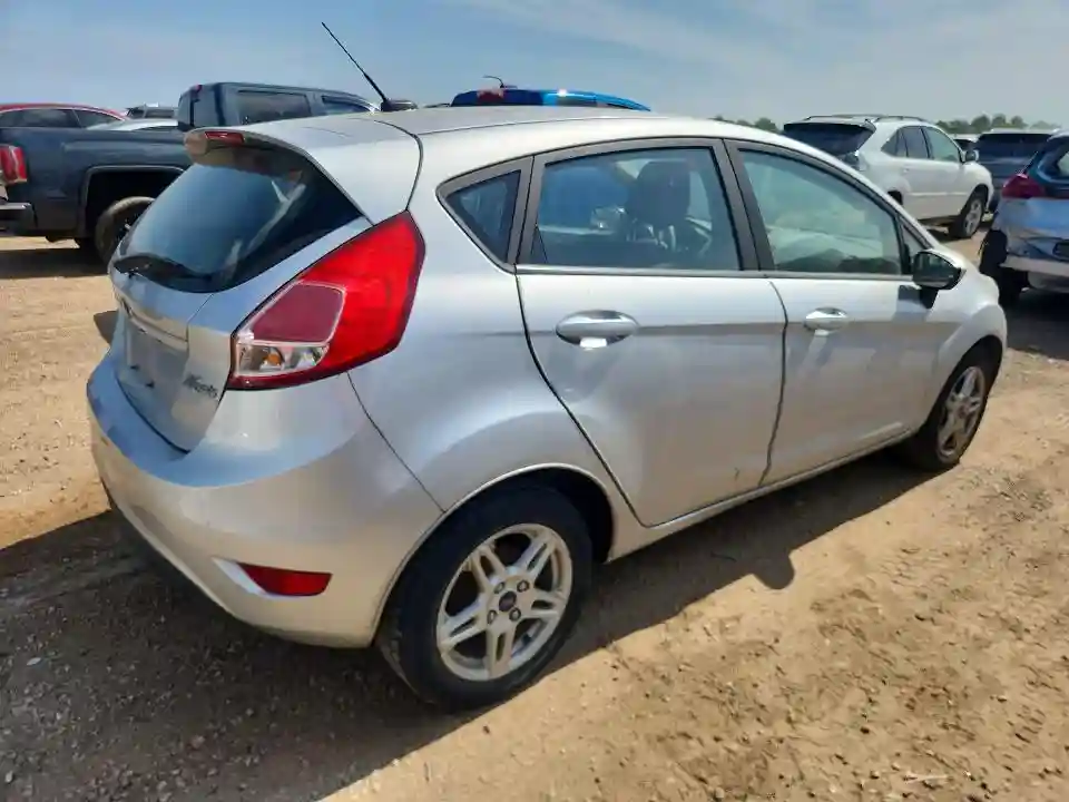 3FADP4EJ2JM122112 2018 FORD FIESTA-2