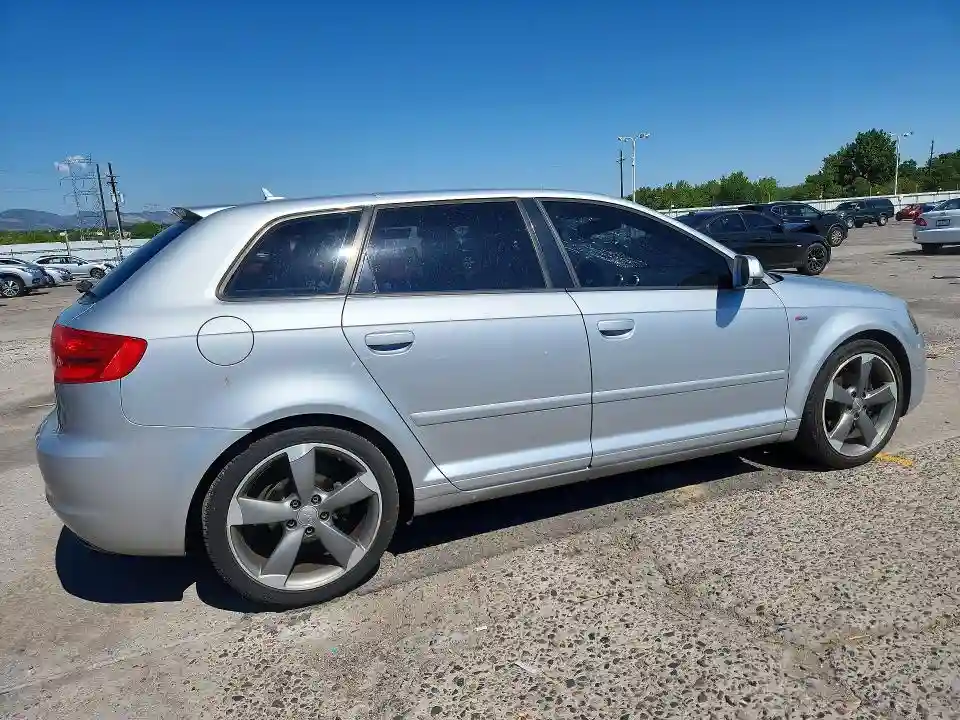 WAUKJAFM8BA007035 2011 AUDI A3-2
