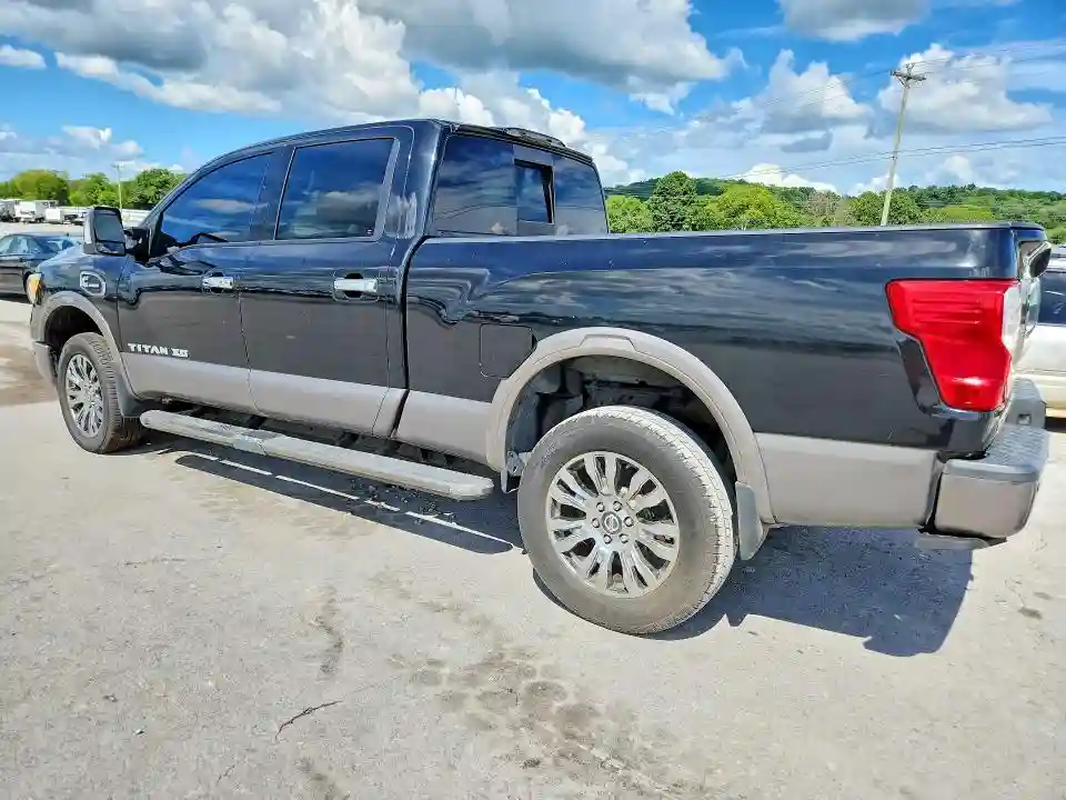 1N6BA1F47HN563239 2017 NISSAN TITAN-1