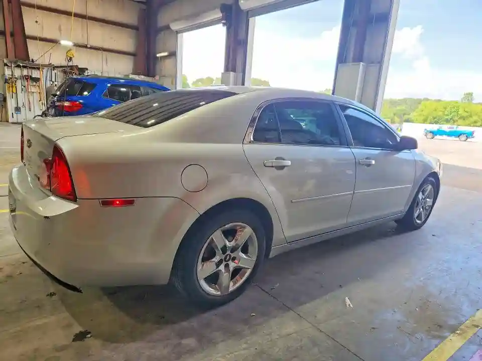 1G1ZC5E05AF183682 2010 CHEVROLET MALIBU-2
