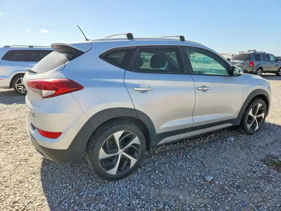 KM8J3CA23HU397331 2017 HYUNDAI TUCSON-2