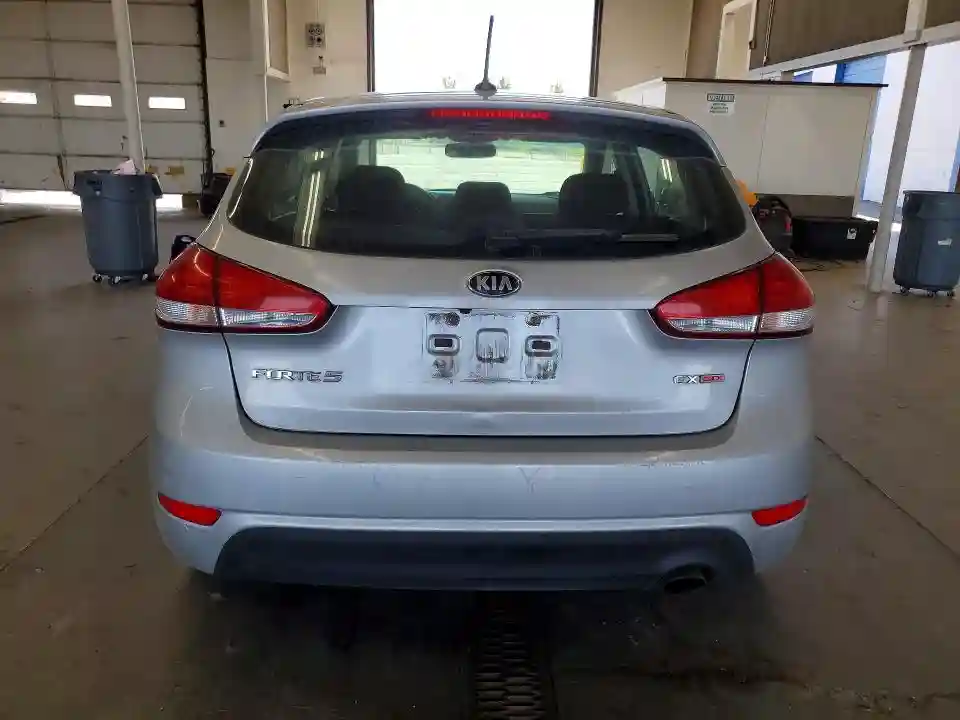 KNAFX5A82G5633021 2016 KIA FORTE-5