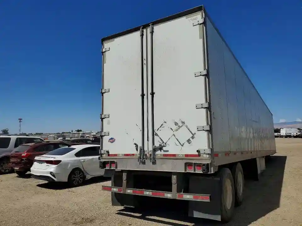 1UYVS253XJ7237801 2018 UTILITY ALL MODELS-2