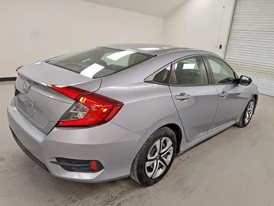2HGFC2F58JH562386 2018 HONDA CIVIC-2