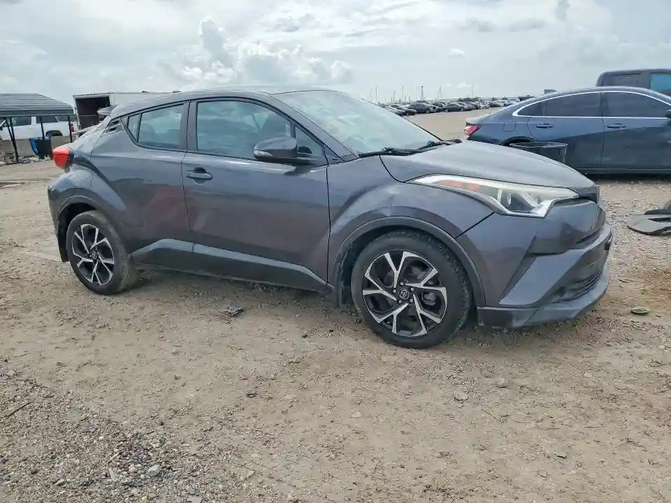 NMTKHMBX6JR007602 2018 TOYOTA C-HR-3