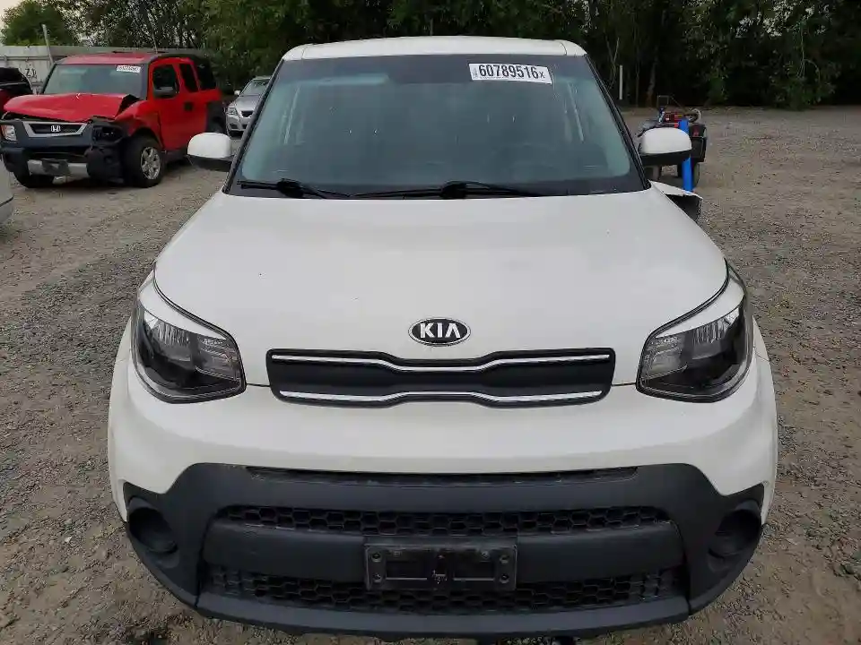 KNDJN2A27J7569955 2018 KIA SOUL-4