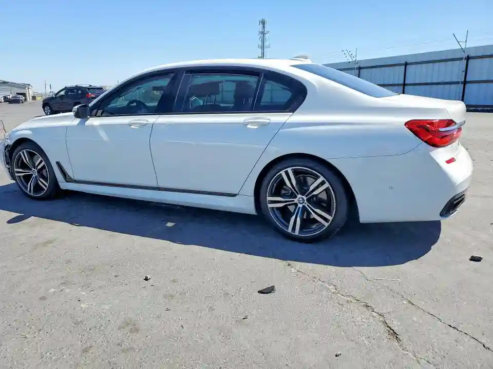 WBA7F0C50JGM23932 2018 BMW 7 SERIES-1