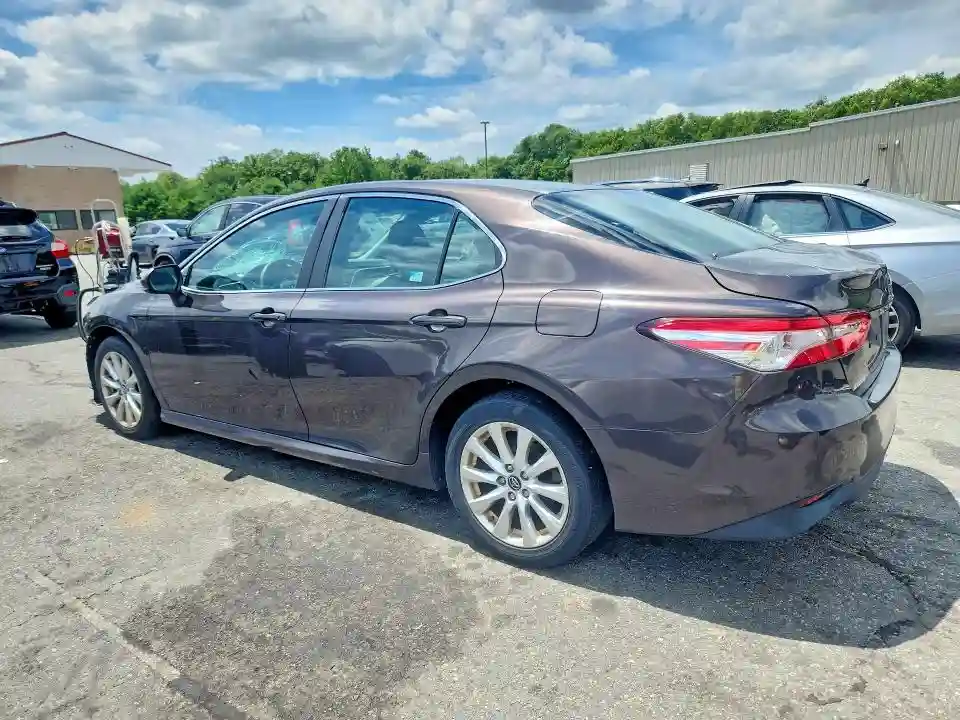 4T1B11HK8JU501709 2018 TOYOTA CAMRY-1