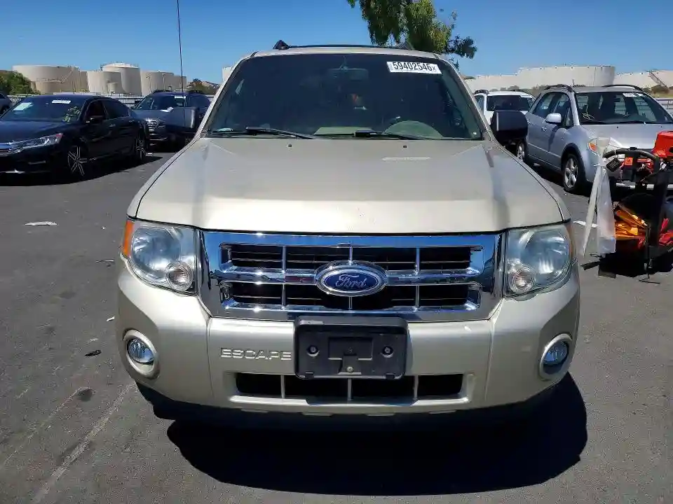 1FMCU0DG3BKA62228 2011 FORD ESCAPE-4