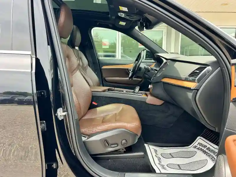 YV4BR0CK0M1756470 2021 VOLVO XC90-4
