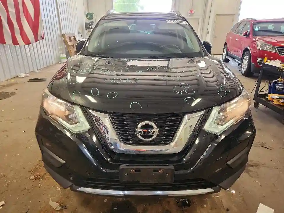 5N1AT2MV9HC787663 2017 NISSAN ROGUE-4