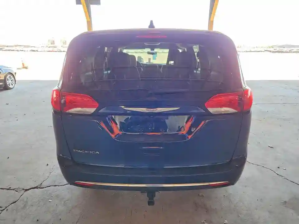 2C4RC1FG9JR111520 2018 CHRYSLER PACIFICA-5