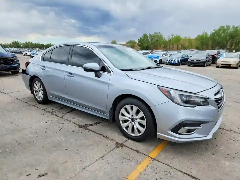 4S3BNEN60J3006174 2018 SUBARU LEGACY-3
