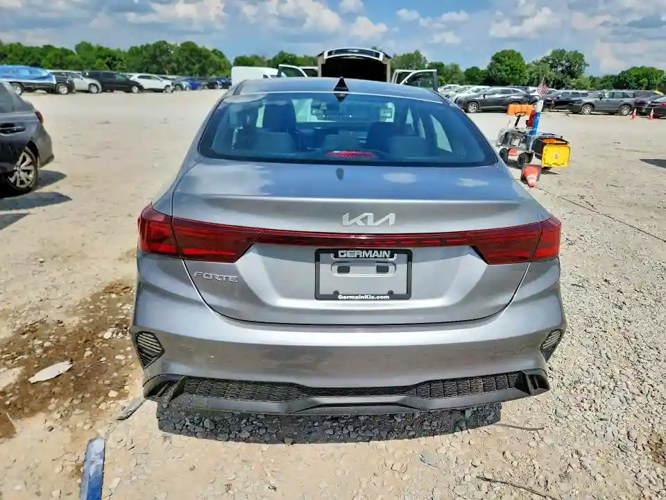 3KPF24AD5PE653664 2023 KIA FORTE LXS-5