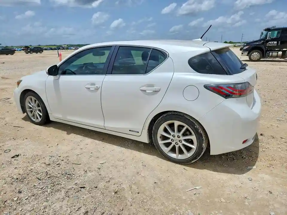 JTHKD5BH7D2159037 2013 LEXUS CT 200-1