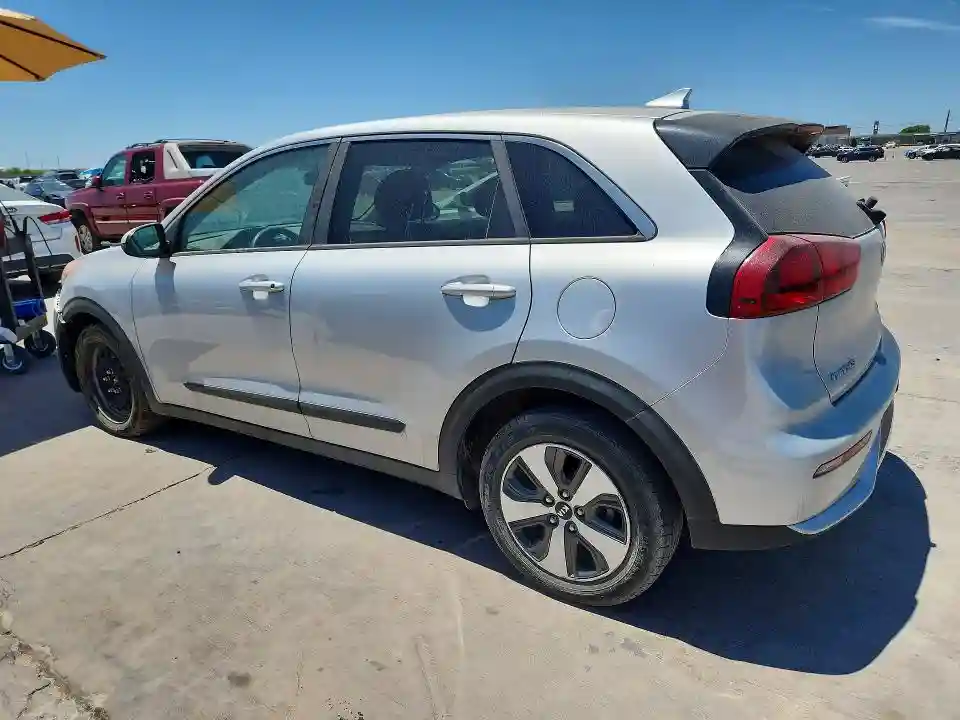 KNDCB3LC6H5057476 2017 KIA NIRO-1