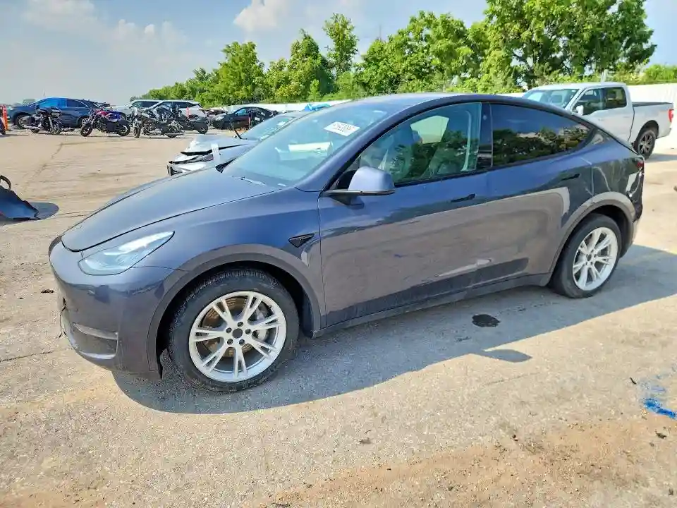7SAYGDEF5PA049323 2023 TESLA MODEL Y-0