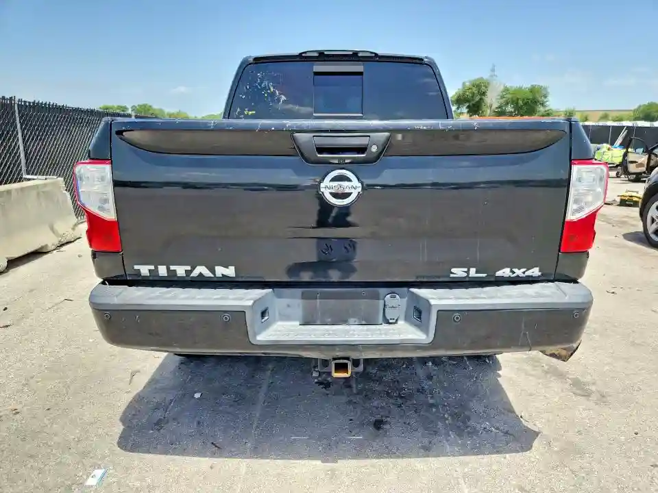 1N6AA1E55HN559258 2017 NISSAN TITAN-5
