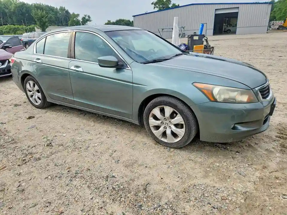 1HGCP3F82AA015099 2010 HONDA ACCORD-3