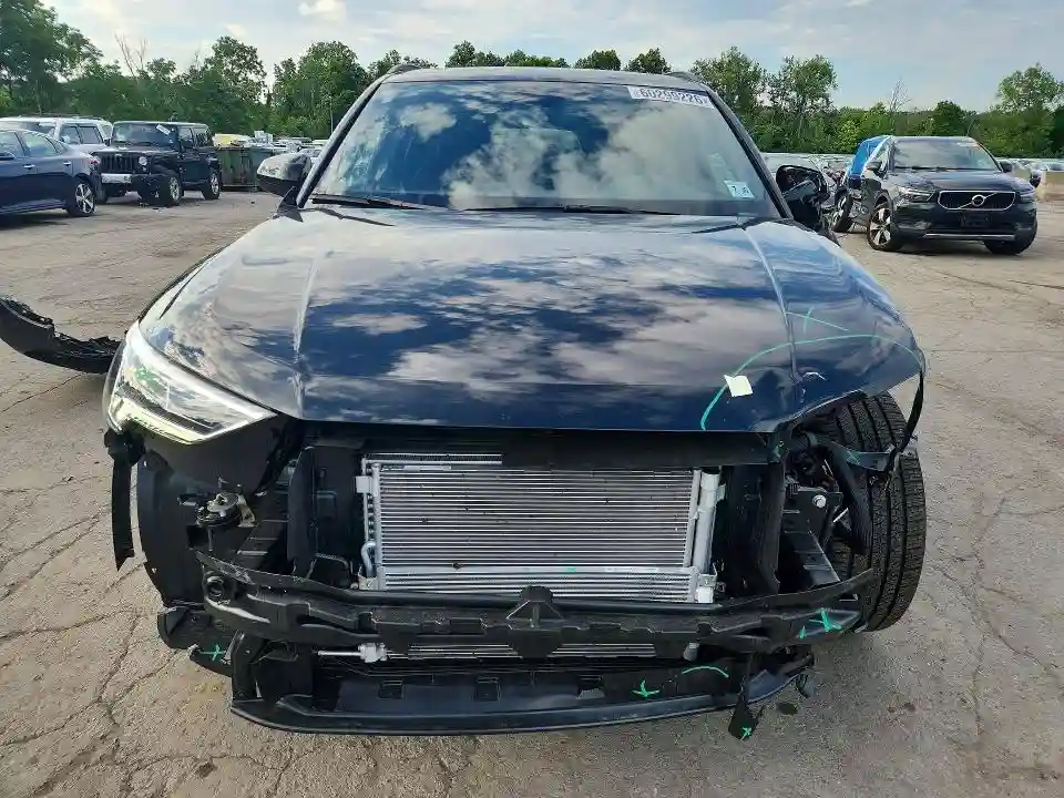 WA1DECF36S1054738 2025 AUDI Q3-4