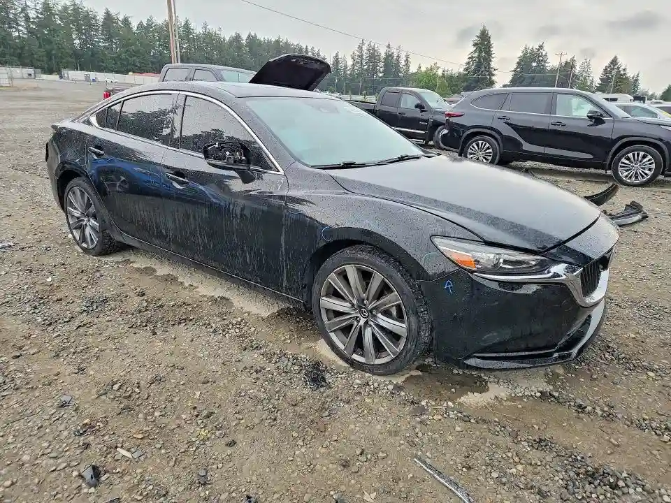 JM1GL1VM1J1312329 2018 MAZDA 6-3
