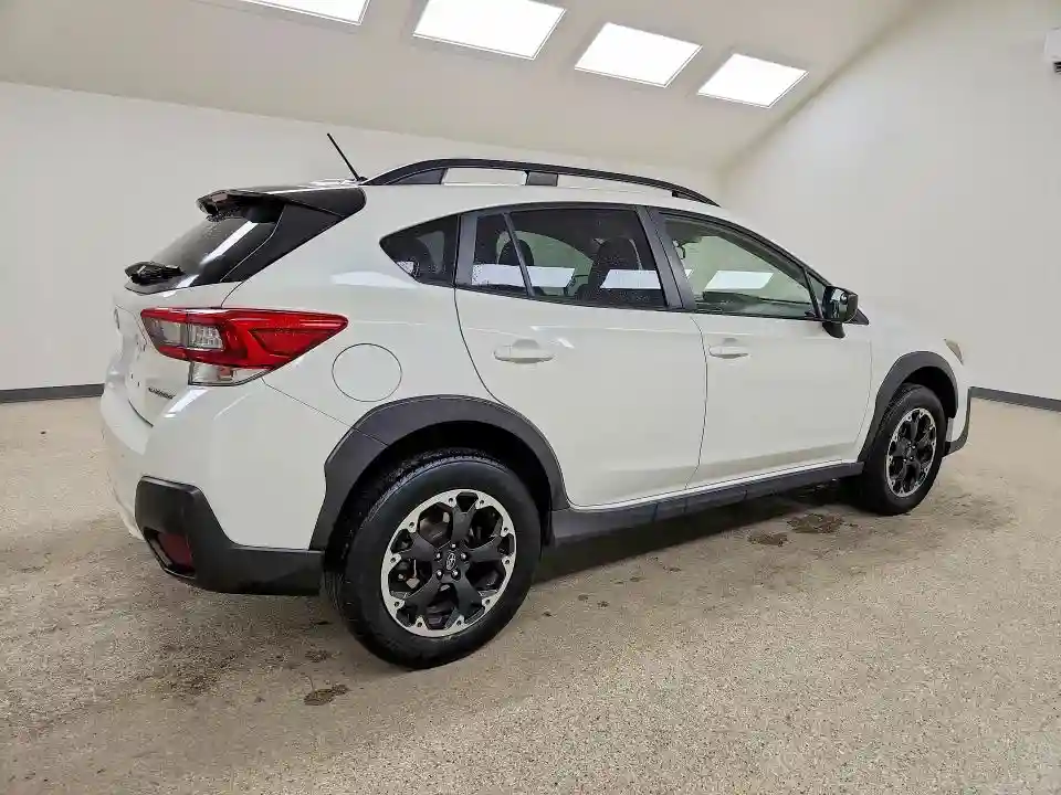 JF2GTABC5N8285923 2022 SUBARU CROSSTREK-2