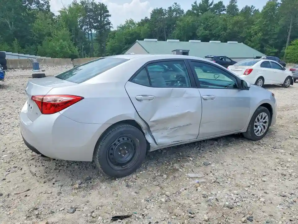 2T1BURHE4JC085109 2018 TOYOTA COROLLA-2