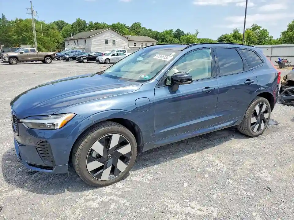 YV4H60RC8S1018013 2025 VOLVO XC60-0