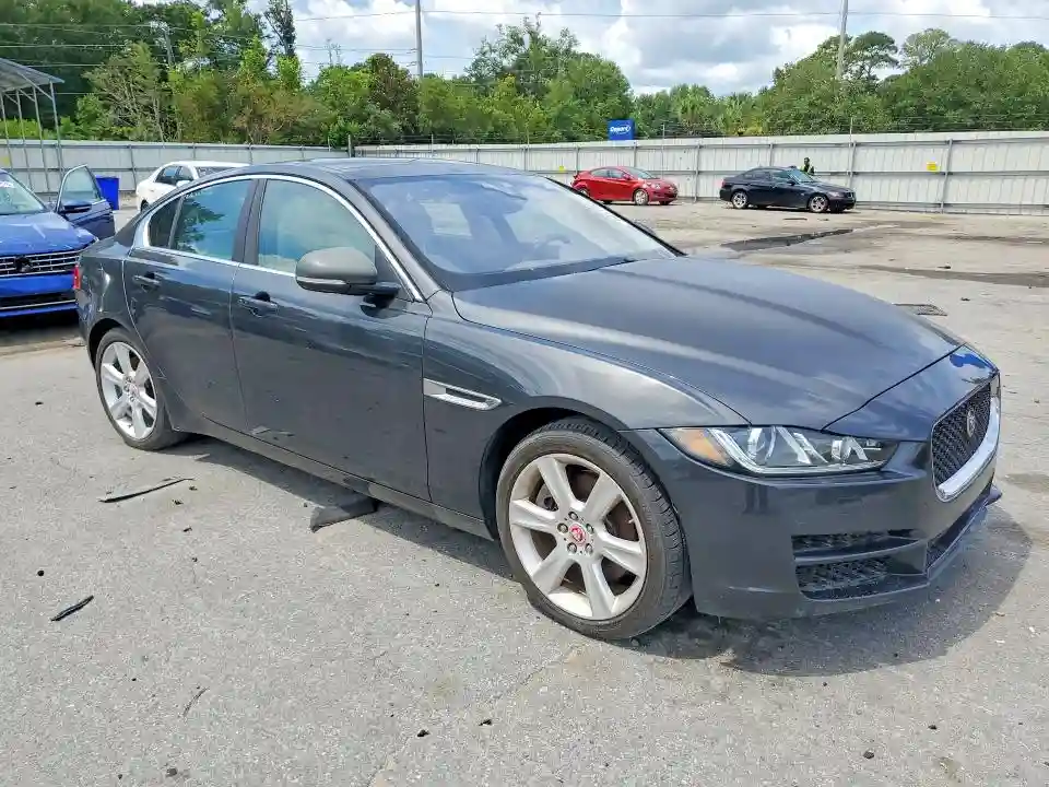 SAJAE4BG2HA947183 2017 JAGUAR XE-3