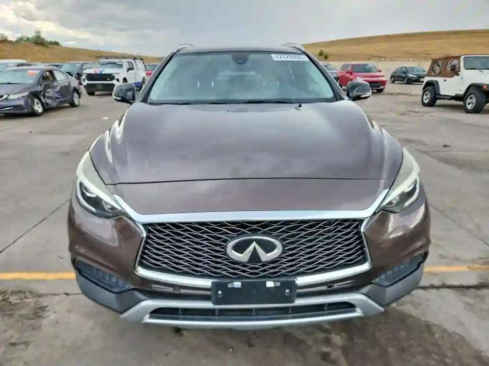 SJKCH5CR1KA009121 2019 INFINITI QX30-4