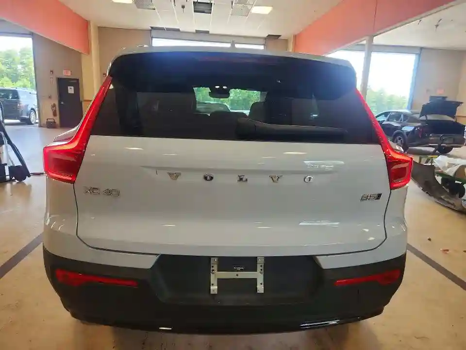 YV4L12UC5T2807419 2026 VOLVO XC40-5
