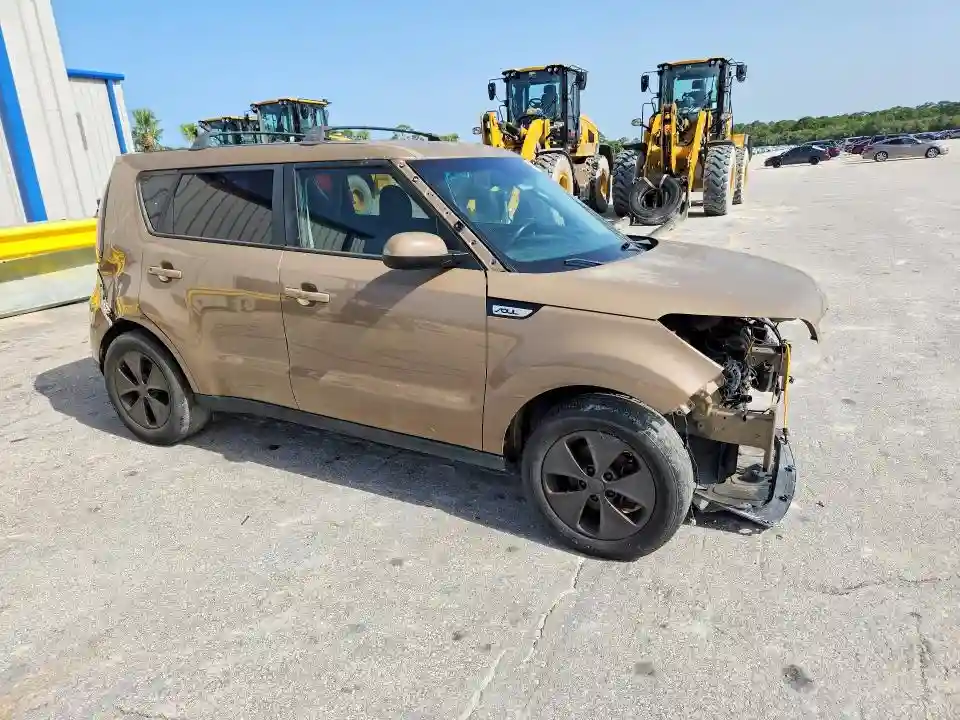 KNDJN2A21G7285570 2016 KIA SOUL BASE-3