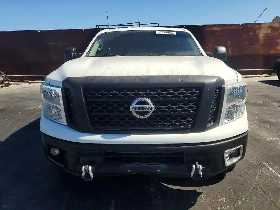 1N6AA1EJXHN549256 2017 NISSAN TITAN-4